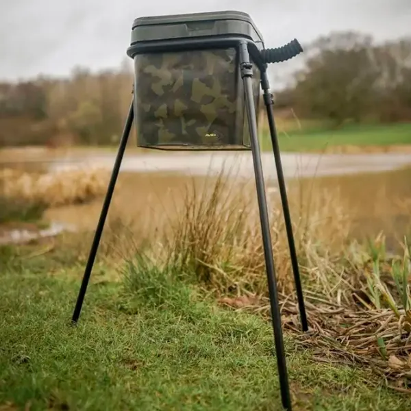 Suport pentru găleată Avid Carp Lok Down Bucket Stand Black photo 4