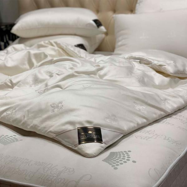 Одеяла Trois Couronnes Luxury Selection Camel 135 x 200 cm photo 1 Одеяла Trois Couronnes Luxury Selection Camel 135 x 200 cm photo 1
