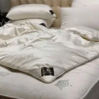 Одеяла Trois Couronnes Luxury Selection Camel 135 x 200 cm