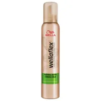 Spumă pentru păr Wellaflex Flexible Ultra Strong 200 ml