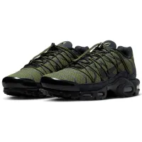 Кроссовки для мужчин Nike Air Max Plus Utility 46/ Зелёный