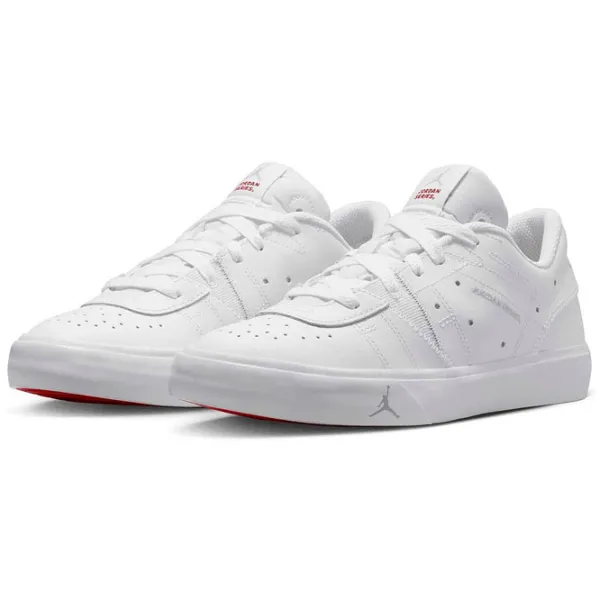Ghete pentru bărbați Nike Jordan Series Es 44 / White photo 1