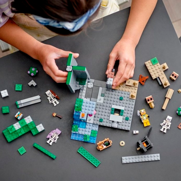 Constructor LEGO The Skeleton Dungeon Figuri/ Multicolor photo 7 Constructor LEGO The Skeleton Dungeon Figuri/ Multicolor photo 7