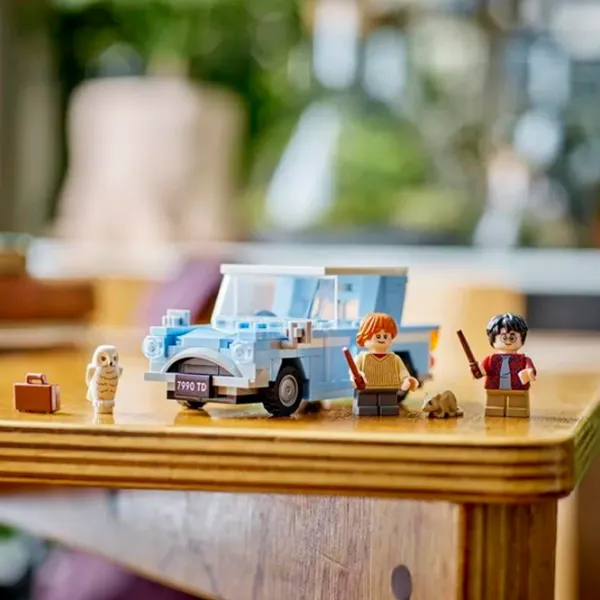 Constructor LEGO Flying Ford Anglia Scenă din film/ Multicolor photo 9