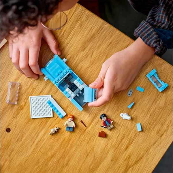 Constructor LEGO Flying Ford Anglia Scenă din film/ Multicolor photo 10