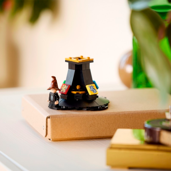 Constructor LEGO Talking Sorting Hat Scenă din film/ Multicolor photo 4