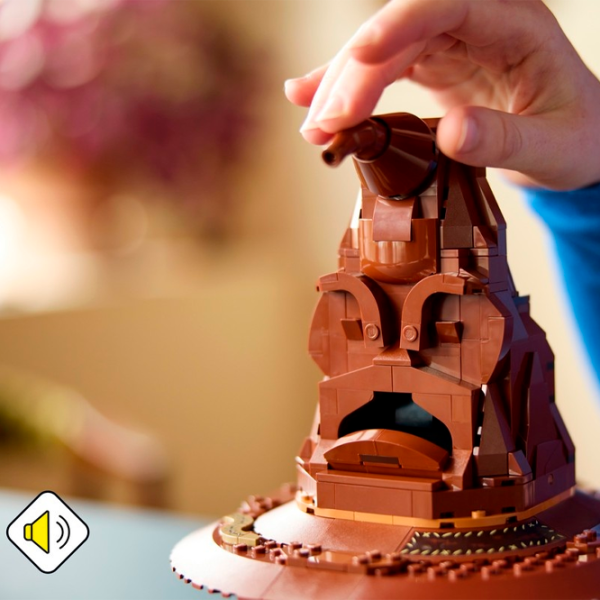 Constructor LEGO Talking Sorting Hat Scenă din film/ Multicolor photo 8