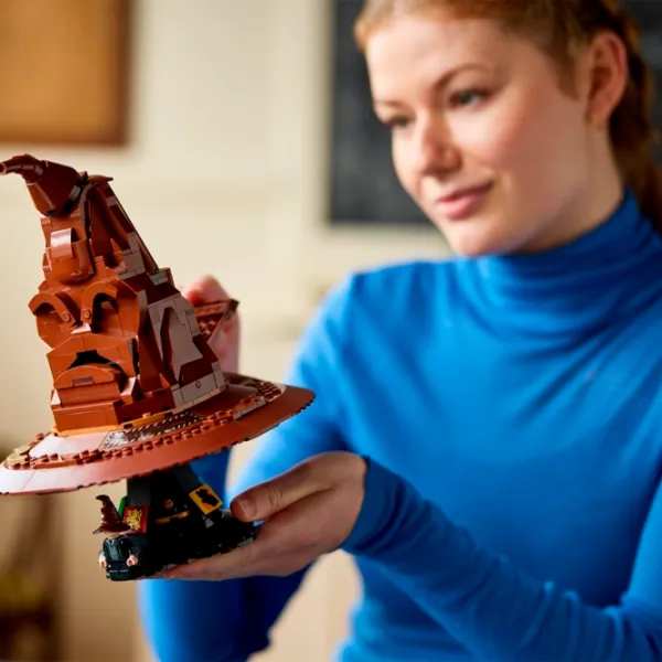 Constructor LEGO Talking Sorting Hat Scenă din film/ Multicolor photo 9