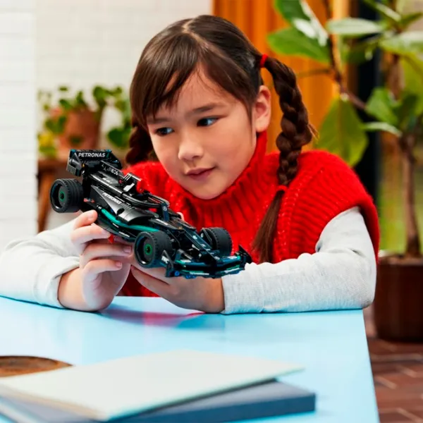 Конструктор LEGO Mercedes-AMG F1 W14 E Performance Pull-Back Автомобиль/ Черный photo 7