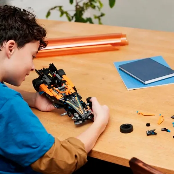 Constructor LEGO NEOM McLaren Formula E Race Car Mașină/ Multicolor photo 9