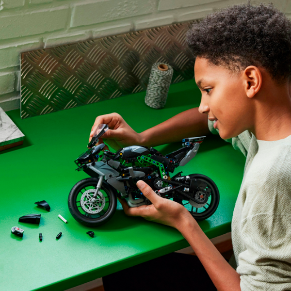 Constructor LEGO Kawasaki Ninja H2R Motocicletă/ Multicolor photo 9