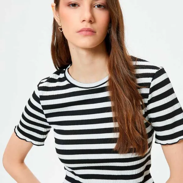 Tricou pentru femei Koton 4SAL10047IK 19% elastan/ Black photo 2 Tricou pentru femei Koton 4SAL10047IK 19% elastan/ Black photo 2