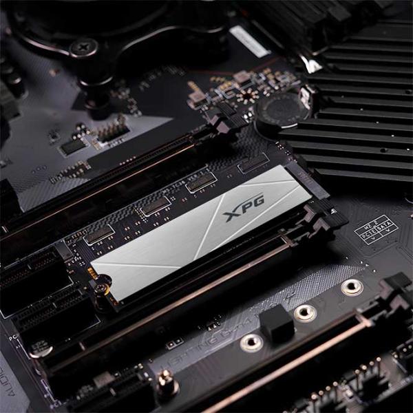 SSD ADATA XPG GAMMIX S60 2 ТБ M.2 NVMe photo 6
