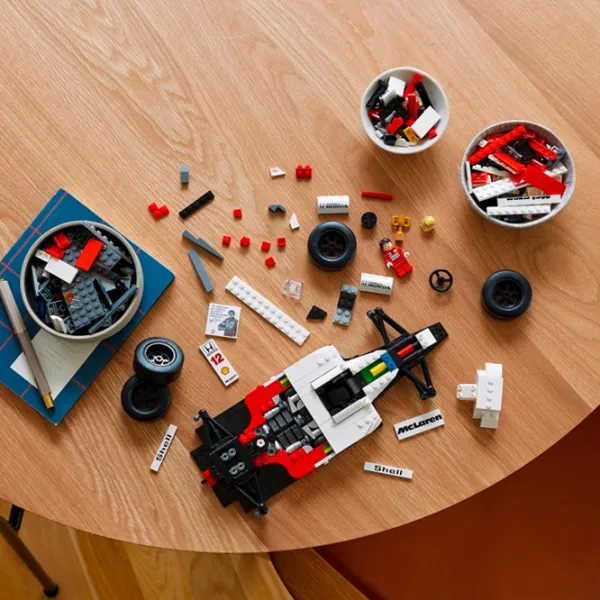 Конструктор LEGO McLaren MP4/ 4 & Ayrton Senna Автомобиль/ Разноцветный photo 11