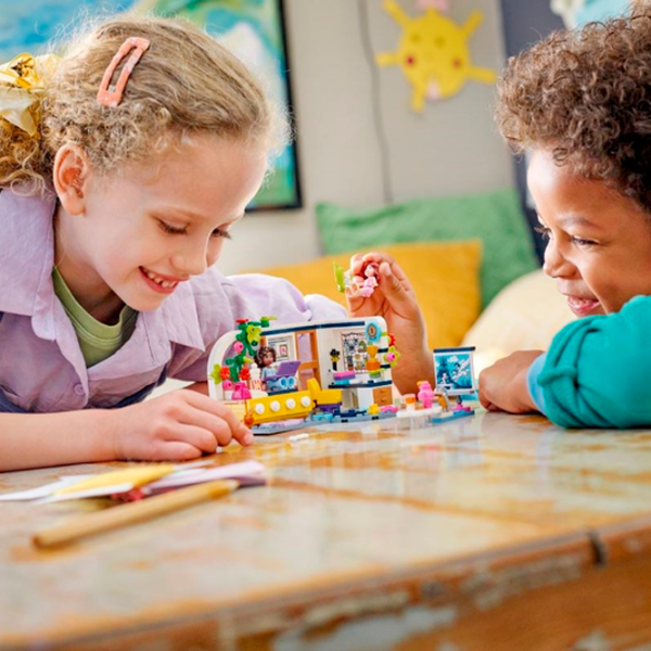 Constructor LEGO Aliya's Room Clasic/ Multicolor photo 14 Constructor LEGO Aliya's Room Clasic/ Multicolor photo 14