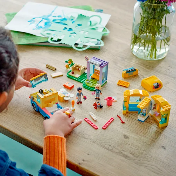 Constructor LEGO Dog Rescue Van Clasic/ Multicolor photo 13 Constructor LEGO Dog Rescue Van Clasic/ Multicolor photo 13