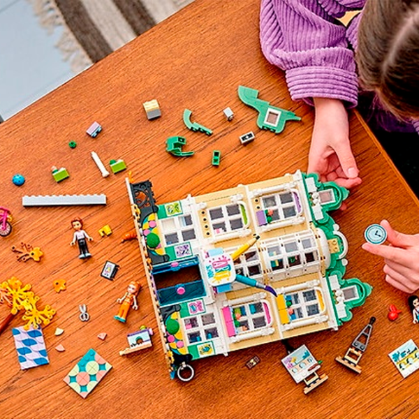 Constructor LEGO Emma's Art School Școală/ Multicolor photo 13