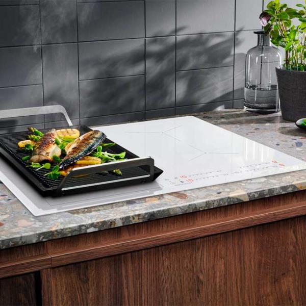 Plită încorporabilă cu inducție Electrolux EIV63440BW Vitroceramică/ White photo 4