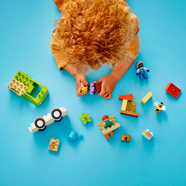 Constructor LEGO Caring for Bees & Beehives Figuri/ Multicolor photo 7