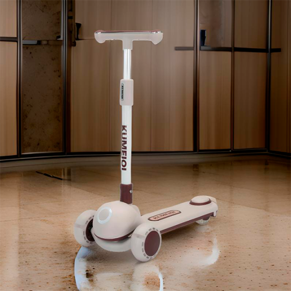 Trotinetă pentru copii cu trei roți 4Play New Force (00-00754431) 80 kg/ Beige photo 4 Trotinetă pentru copii cu trei roți 4Play New Force (00-00754431) 80 kg/ Beige photo 4
