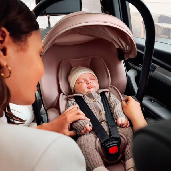 Детское автокресло Britax-Römer Baby-Safe Pro 0 месяцев - 15 месяцев/ 13 кг/ Розовый photo 6
