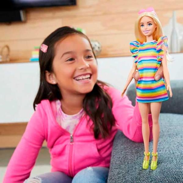 Кукла Barbie HPF73 модель/ 3+ photo 3