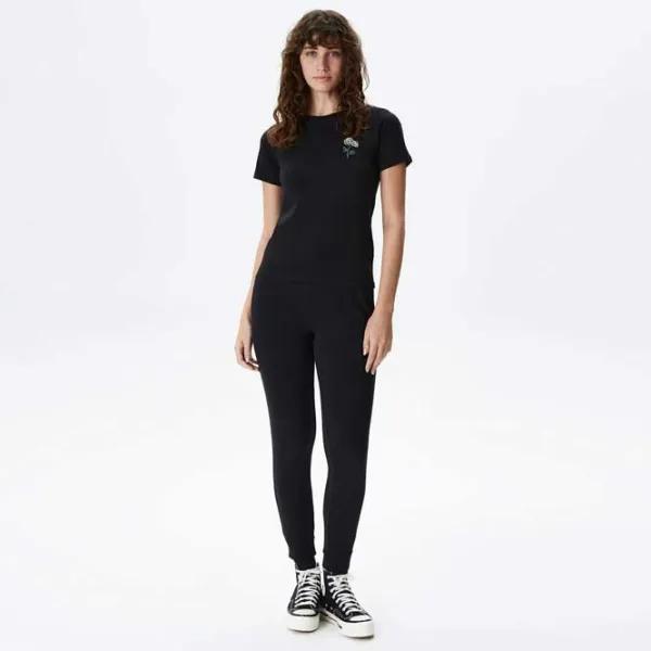 Футболка для женщин Converse Spring Blooms Flower Tee 100% хлопок/ Black photo 3 Футболка для женщин Converse Spring Blooms Flower Tee 100% хлопок/ Black photo 3