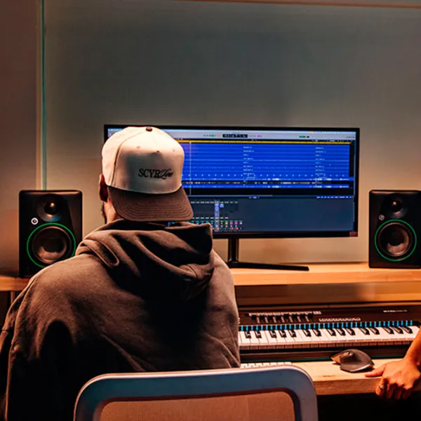 Monitoare de studio Mackie CR8BT 108 dB / 140 W photo 8