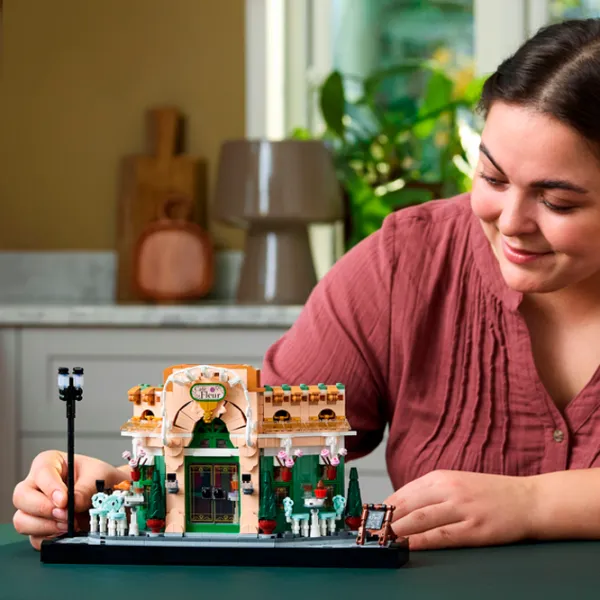 Constructor LEGO French Café Clasic/ Beige photo 6