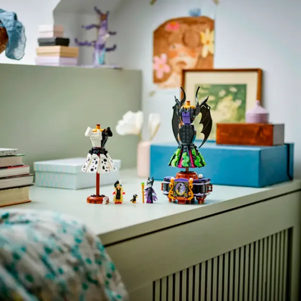Constructor LEGO Maleficent's And Cruella De Vil's Dresses Personaj de film/ Black photo 6
