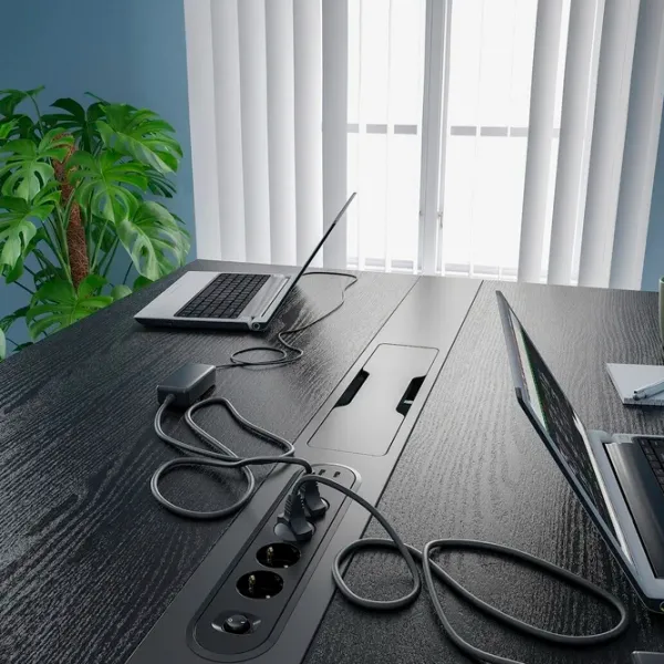 Masă de birou Ikea Mittzon PAL/ Black photo 7