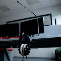 Держатель Gravity HPHTC01B Для наушников / Cталь photo 5
