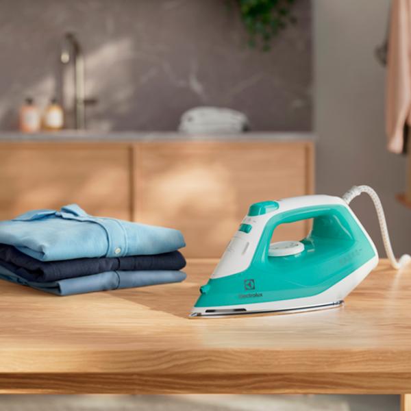 Fier de călcat Electrolux E5SI2-2AM Clasic / 2200 W / Green photo 6