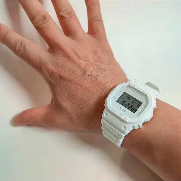 Ceas de mână unisex Casio DW-5600WW-7ER Cuarț / 49 x 43 mm photo 4