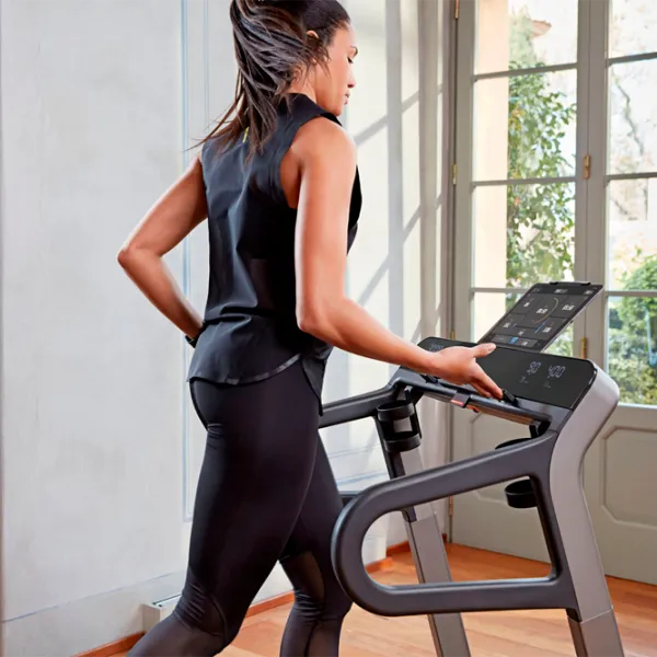 Беговая дорожка Technogym MyRun 20 км/ч / 140 кг / Черный photo 3