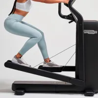 Эллиптический тренажер Technogym Elliptical Привод: Передний / 130 кг / Черный photo 8