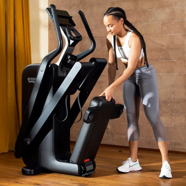 Эллиптический тренажер Technogym Elliptical Привод: Передний / 130 кг / Черный photo 10