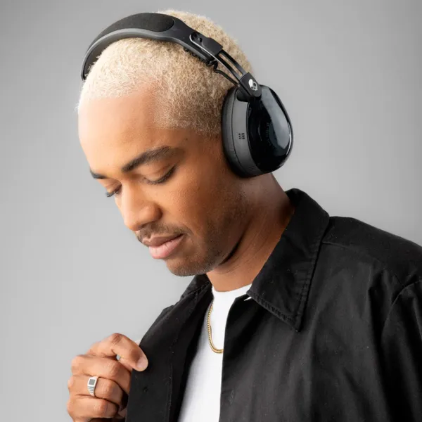 Наушники SkullCandy AVIATOR 900 ANC Черный Черный Беспроводные/ Персональный photo 2 Наушники SkullCandy AVIATOR 900 ANC Черный Черный Беспроводные/ Персональный photo 2