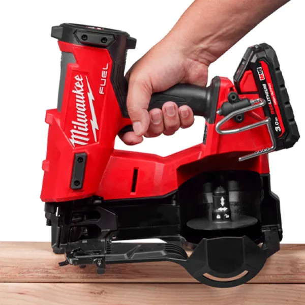 Pistol pneumatic Milwaukee M18FRCN45-0X Red /  photo 2 Pistol pneumatic Milwaukee M18FRCN45-0X Red /  photo 2