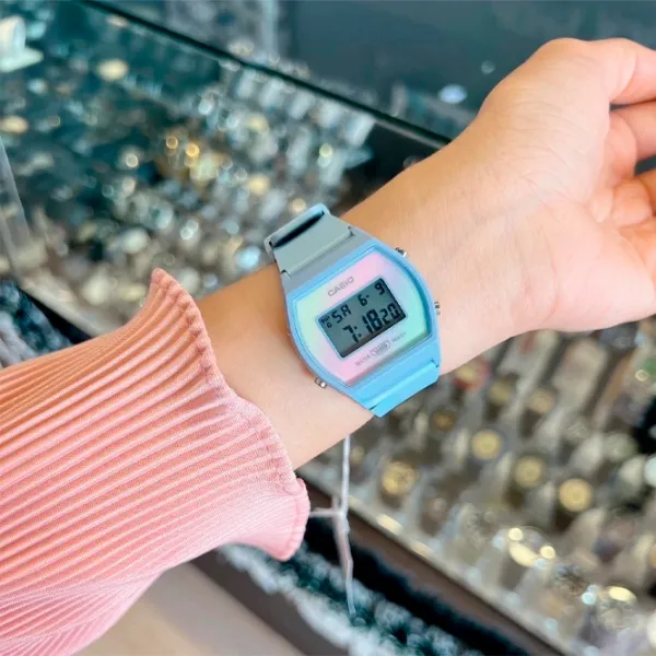 Ceas de mână pentru femei Casio LW-205H-2AEF Cuarț / 39 x 35 mm photo 4