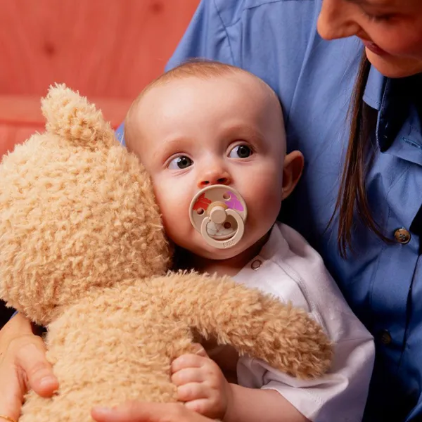 Соска круглая Bibs Studio Colour 12013101  Унисекс / 6 месяцев - 18 месяцев / Латекс / Слоновая кость photo 5 Соска круглая Bibs Studio Colour 12013101  Унисекс / 6 месяцев - 18 месяцев / Латекс / Слоновая кость photo 5