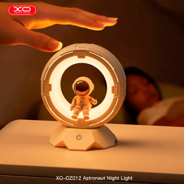 Proiector de stele XO Astronaut Spaceman Tri-color Night Light Pat OZ12 3+ / Brown White photo 2