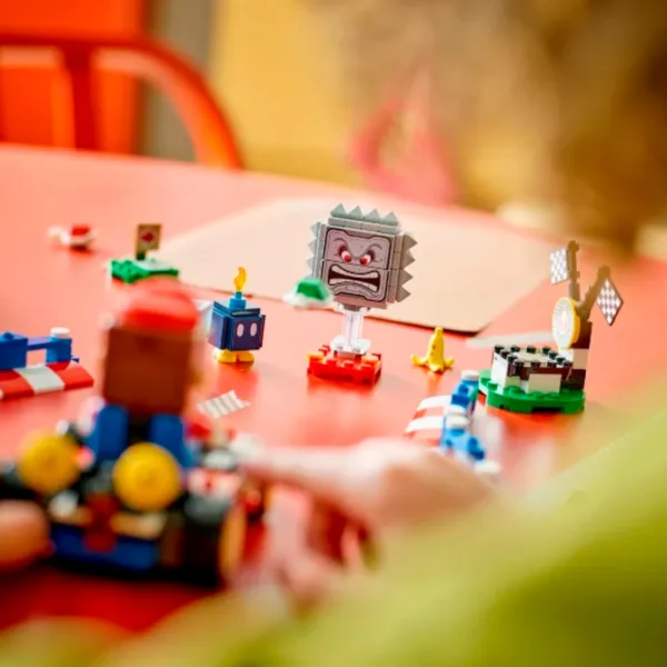 Constructor LEGO Interactive Mario & Standard Kart Clasic/ Red photo 5