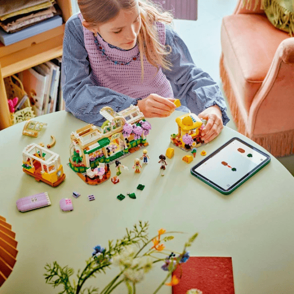 Constructor LEGO Plant Café & Flower Shop Clasic/ Beige photo 7