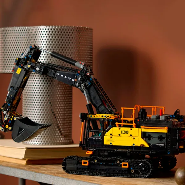 Constructor LEGO Volvo EC500 Hybrid Transport/ Black photo 5