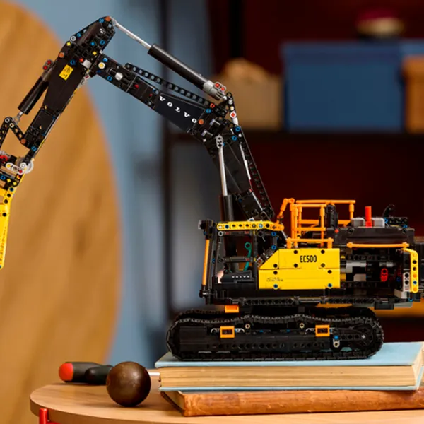 Constructor LEGO Volvo EC500 Hybrid Transport/ Black photo 6
