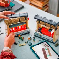 Constructor LEGO Book Nook: Hogwarts™ Express Clasic/ Brown photo 7