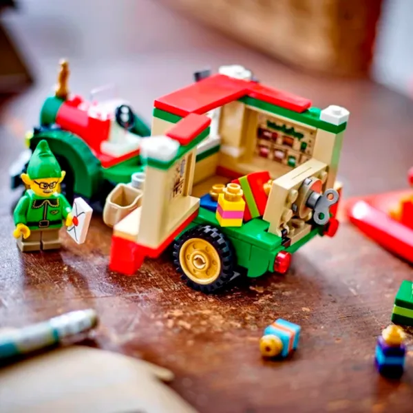 Constructor LEGO Santa's Delivery Truck Transport/ Green photo 5