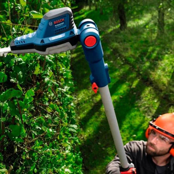 Mașină de tuns gard viu Bosch GHE 18V-50 TP Cu acumulator / Blue photo 3 Mașină de tuns gard viu Bosch GHE 18V-50 TP Cu acumulator / Blue photo 3