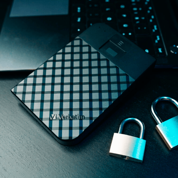 Внешний накопитель HDD Verbatim Fingerprint Secure 1 ТБ 53650 / Черный photo 4